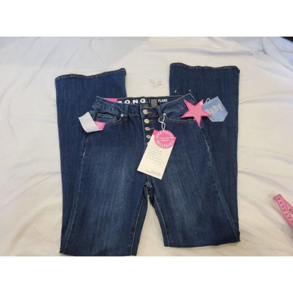 S.O.N.G Fit N Flare 5/27 Dark Wash Jeans Baby Girls Bejeweled on Back Pockets NW - Picture 2 of 10